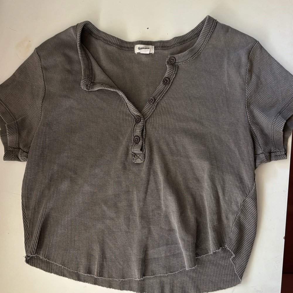 Gray garage top with buttons